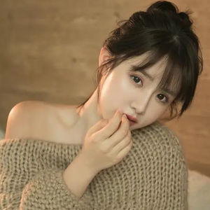 表妹洗澡让我进去摸她照片
