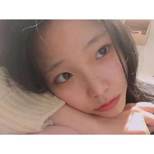 表妹洗澡让我进去摸她照片
